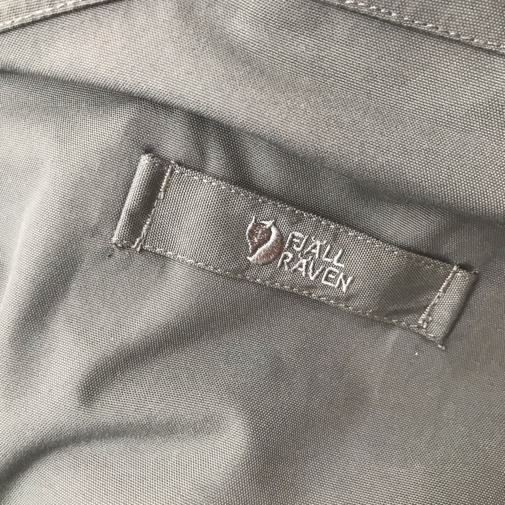 Fjallraven Nuuk Parka Grey Medium EUC!! - Picture 3 of 7